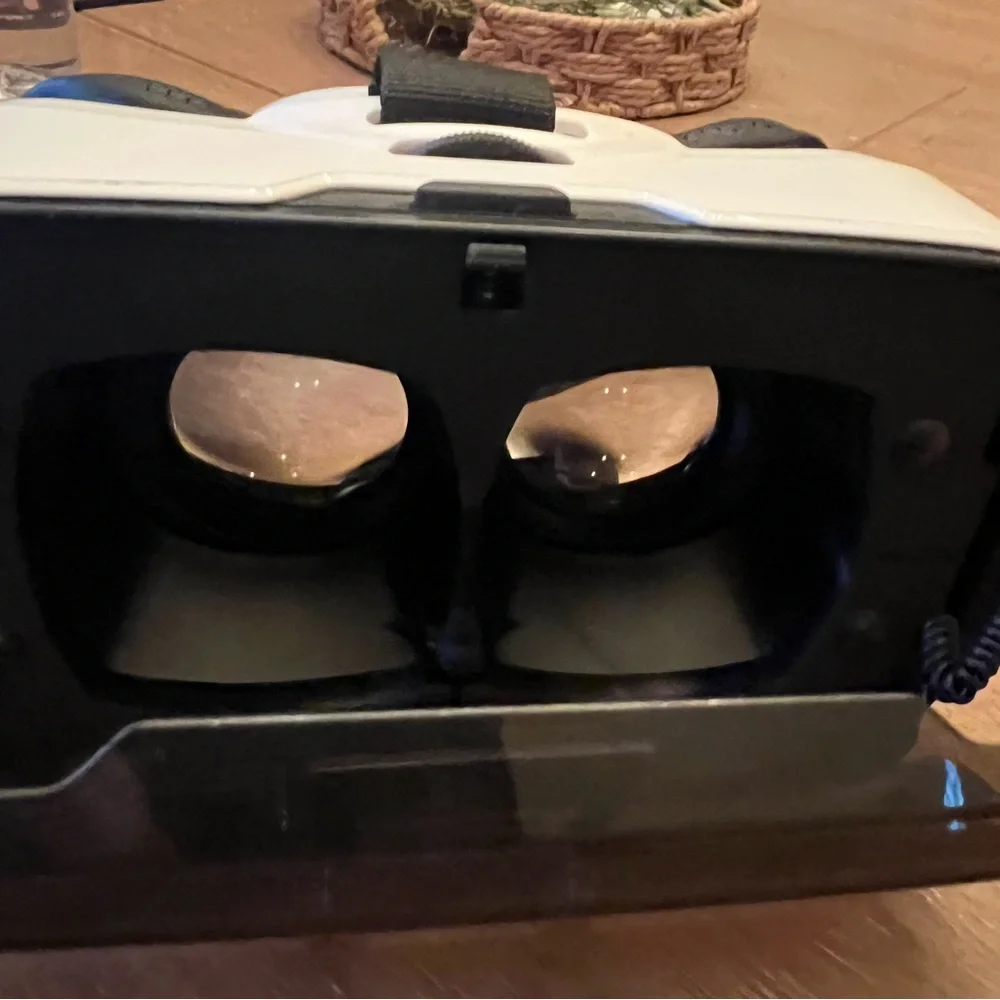 Hyper VR Smartphone Headset